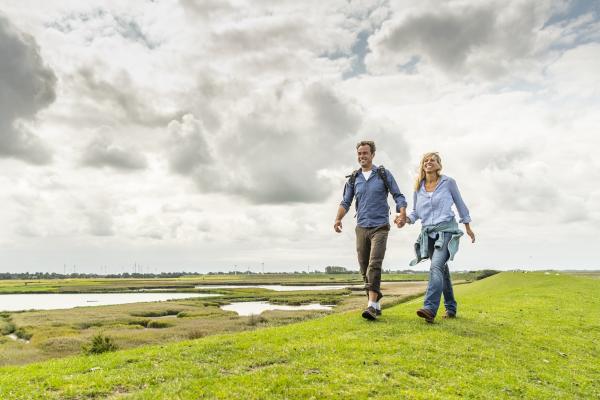 Spaziergang auf dem Deich bei Simonsberg