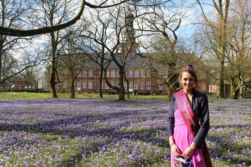 2015: Krokusblütenkönigin Katja | © Tourismus und Stadtmarketing Husum GmbH