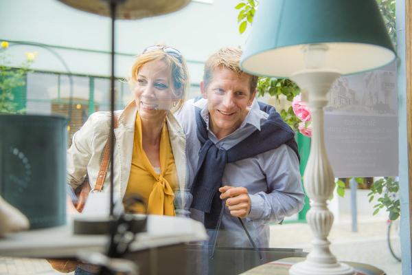 Schaufenster-Bummel durch Husum