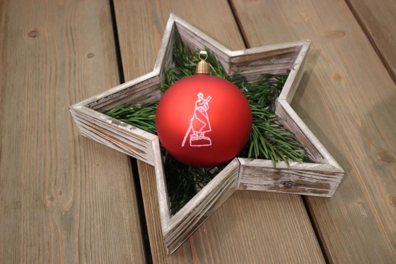 Runde Weihnachtskugel mit Husumer Tine, € 9,90   | © Tourismus und Stadtmarketing Husum GmbH