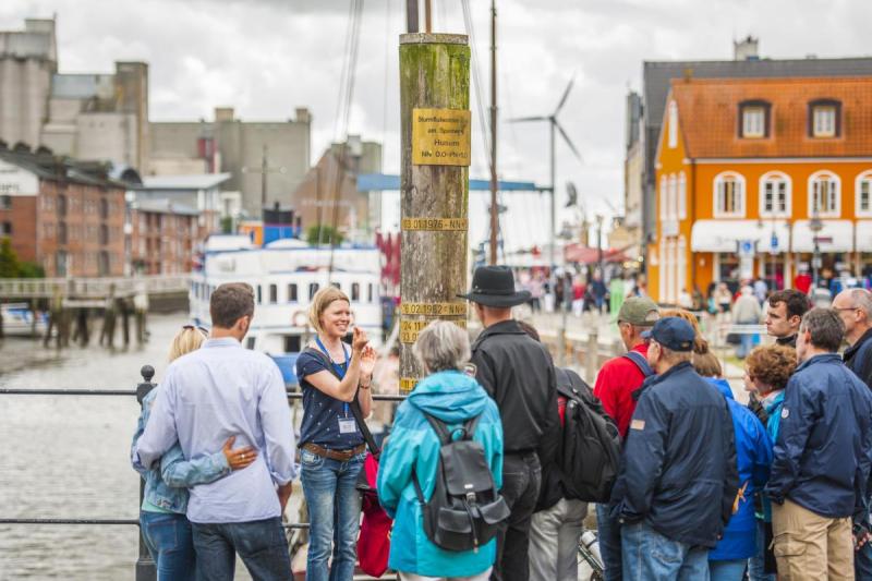 Husumer Stadtrundgang am Hafen | © Foto Oliver Franke