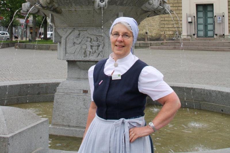 Stadtführerin Heidelore Will in Tine-Tracht | © Sonja Wenzel