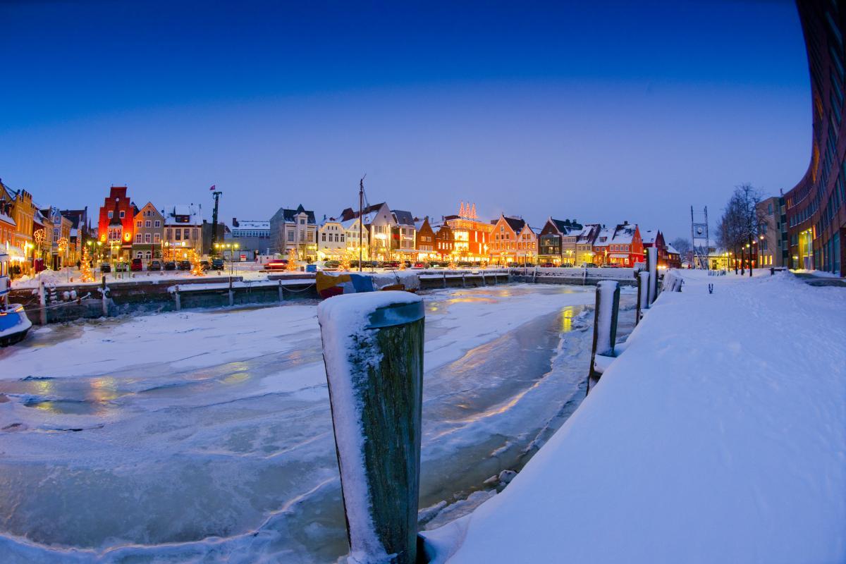 Winterlicher Husumer Binnenhafen