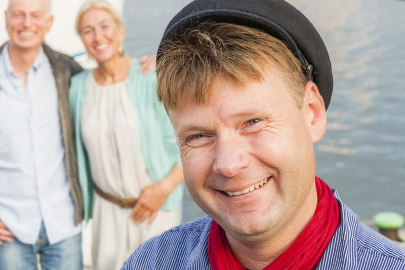 Pärchen mit Krabbenfischer | © Foto Oliver Franke