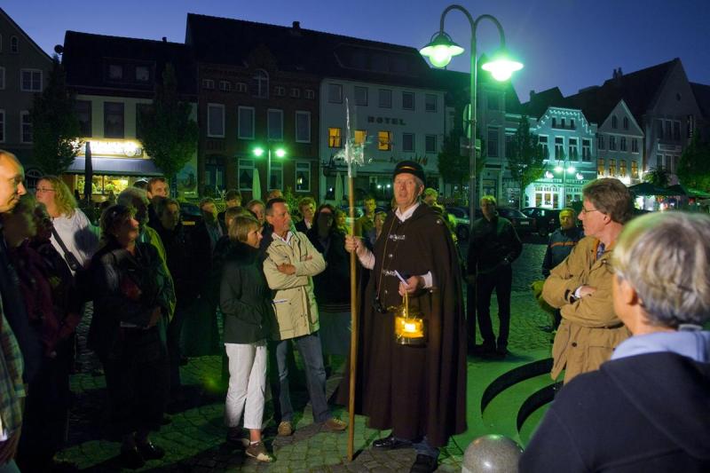 Nachtwächter-Tour durch Husum | © Foto Oliver Franke