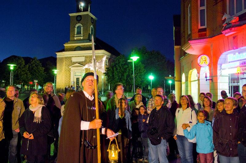 Nachtwächter-Rundgang durch Husum | © Foto Oliver Franke