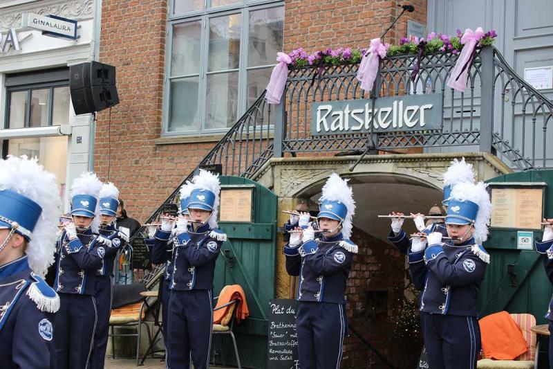 Spielmannszug vor Rathaus | © Tourismus und Stadtmarketing Husum GmbH
