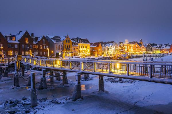 Husumer Hafenkulisse im Winter